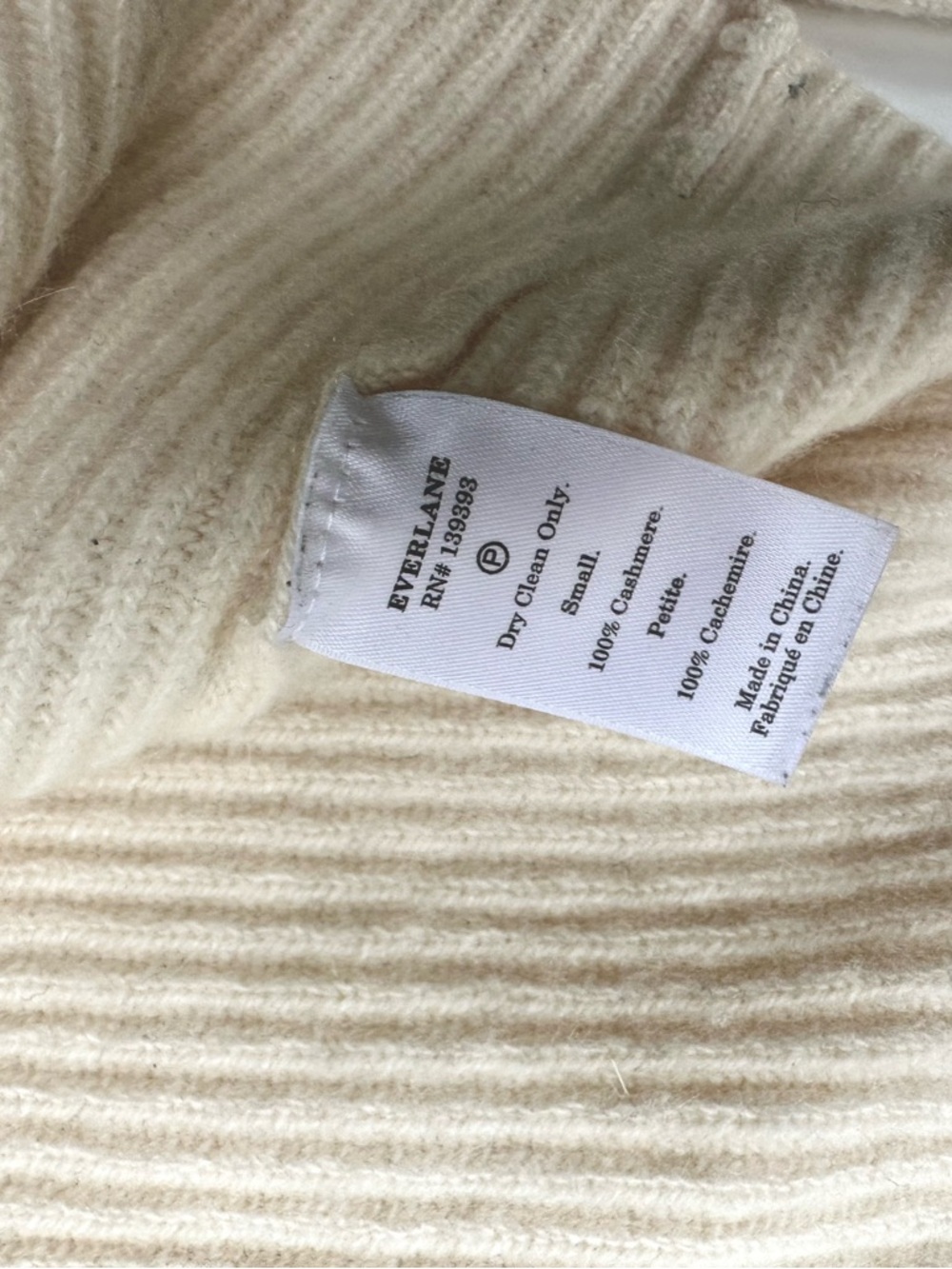 EUC Everlane 100% Cashmere Ribbed V-Neck Cropped Sweater in Cream, S - Picture 12 of 16